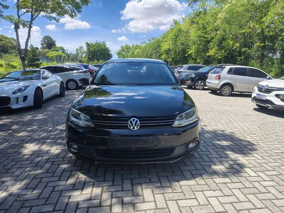 VOLKSWAGEN JETTA 2.0 COMFORTLINE FLEX 4P TIPTRONIC